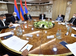 Փաշինյանի և արտախորհրդարանական քաղաքական ուժերի մասնակցությամբ տեղի է ունեցել խորհրդակցական ժողովի նիստ