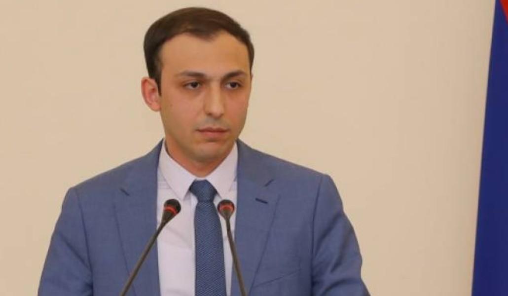 image_750x_60cba80fc5a2c