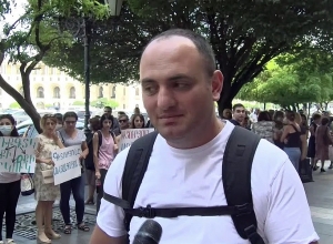 Вместо водоёма – жилое здание: сотрудники института тонкой органической химии проводят акцию