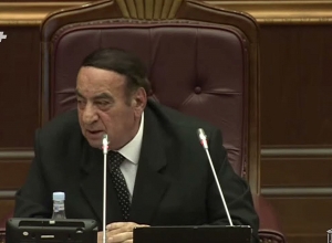 Господин Вардеванян, давайте не будем оскорблять друг друга: Хасанов