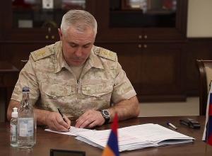 Արշակ Կարապետյանն ու Ռուստամ Մուրադովը քննարկել են իրադրությունը հայ-ադրբեջանական սահմանին