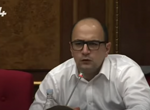 Соболезную, вы ещё познакомитесь с моими талантами – я буду членом комиссии: Мамиджанян - Агаджаняну