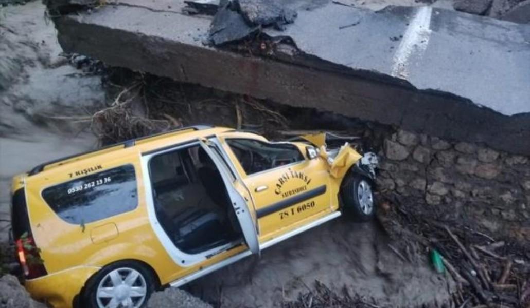 karadeniz_sele_teslim_saganak_yagis_bartin_14323482_5974_m