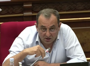 Я готов извиниться: Арцвик Минасян