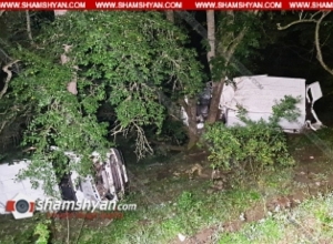 Լոռիում ոստիկանների «կանգ առ» հրահանգին չենթարկվելով՝ կոճղերով բարձված Ford-ը կողաշրջվել է. կա 2 զոհ