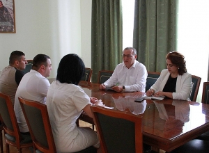 Արթուր Թովմասյանը հանդիպել է խորհրդարանի «Արդարություն» խմբակցության անդամների հետ