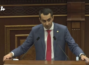 Господин Минасян, настоящий манипулятор – это Вы: Все вы тут стали патриотами, а мы тут Севан продаём