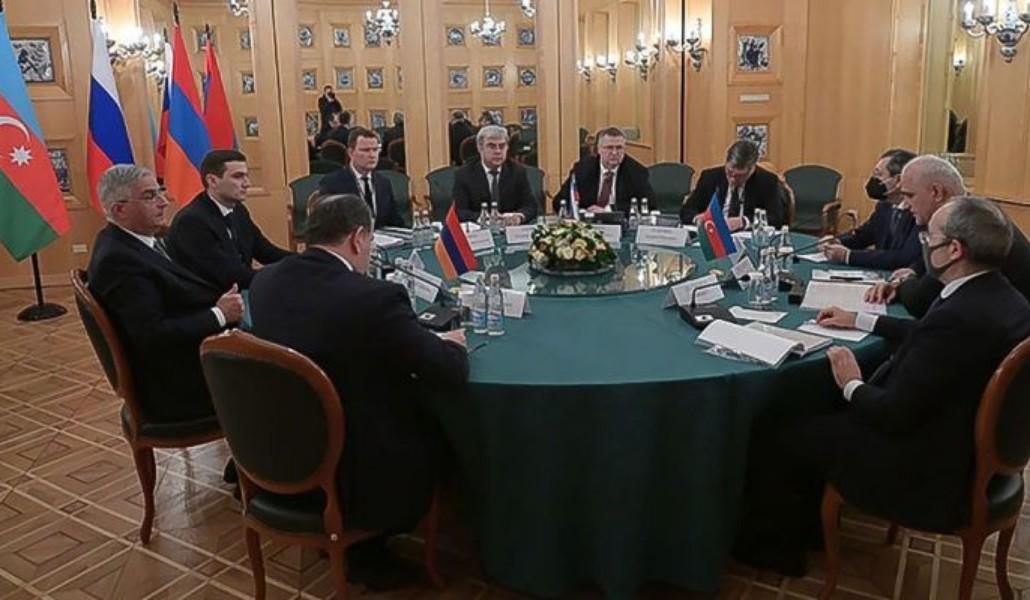 moskvaym-erakoghm-ashxatanqayi-n218559-1