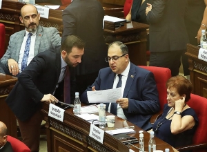 Ազգային ժողովում սահմանափակվում է լրագրողների տեղաշարժը. ինչ նոր միտումներ է կանխորոշում ԱԺ որոշումը