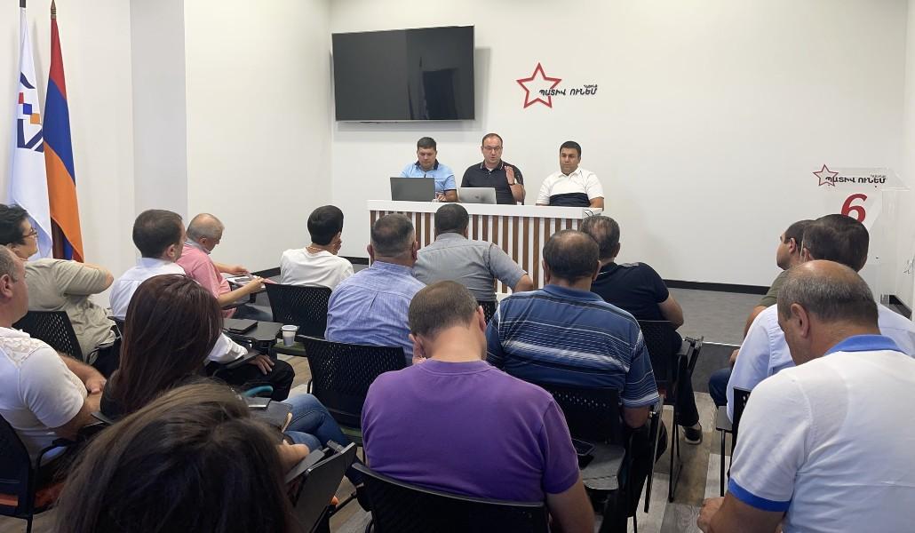 237569906_1765601273649654_2099134766880167762_n