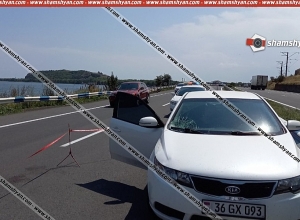 Ոստիկանության փոխգնդապետը Սևանում Kia Forte-ով վրաերթի է ենթարկել հետիոտնին. Shamshyan.com