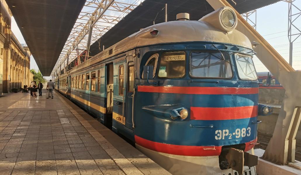 էլեկտրագնացք կայարան (2)