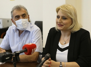 Դումանյանն ընդունել է շախմատի Եվրոպայի չեմպիոն Է․Դանիելյանին և շախմատի ակադեմիայի նախագահ Լպուտյանին