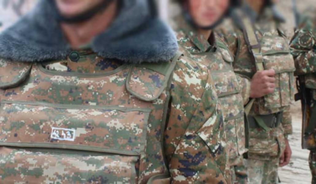 զինվորներ բանակ