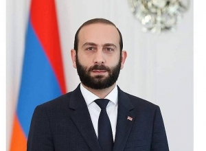 Азербайджан продолжает препятствовать возвращению пленных: Арарат Мирзоян