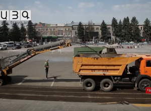 Գյումրու կենտրոնում ասֆալտը կրկին քանդում են․ ավագանու անդամը քննադատում է