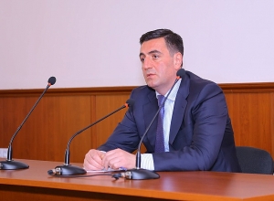 Էրեբունիի թաղապետը հրաժարական է տվել