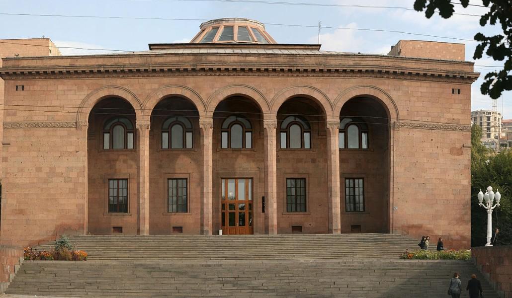 1200px-Armenian_Academy_of_Sciences