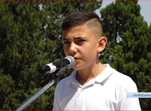 Ստեփանակերտի օղակաձեւ զբոսայգում, որտեղ 30 տարի առաջ հռչակվել է ԼՂՀ-ն,  այսօր տեր էին նոր սերնդի ներկայացուցիչները