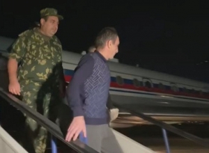 Գերիներին բերող ինքնաթիռը վայրէջք է կատարել