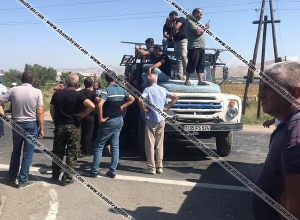 Մի քանի գյուղերի բնակիչներ դարձյալ փակել են Երևան-Երասխ ավտոճանապարհը․ Shamshyan.com