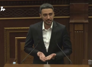 Вы спросили Артура Давтяна, как так получилось, что ты остался? Вардеванян