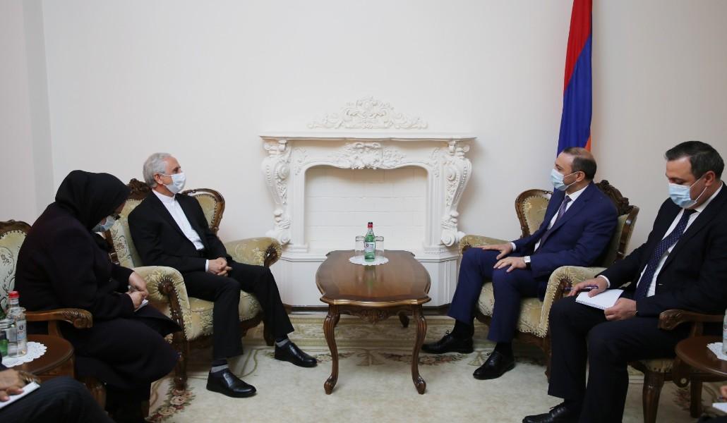 Արխիվ (2)