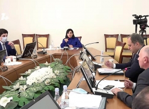 Թագուհի Թովմասյանը հանդիպում է Անահիտ Ավանեսյանի, Սուրեն Գրիգորյանի, Արա Զոհրաբյանի և այլոց հետ