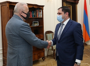 Պապիկյանը ՀՀ-ում ՌԴ դեսպանի հետ քննարկել է Գորիս-Կապան ճանապարահատվածում ստեղծված իրավիճակը