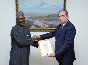 Новоназначенный посол Нигерии вручил копии верительных грамот замглаве МИД Армении
