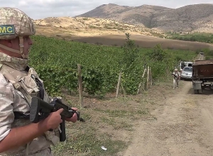 Российские миротворцы обеспечили безопасный сбор винограда в Арцахе