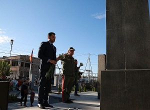 ՀՀ ԶՈՒ ԳՇ պետը մասնակցել է Արցախյան 44-օրյա պատերազմի տարելիցին նվիրված խաչքար-հուշակոթողների բացմանը
