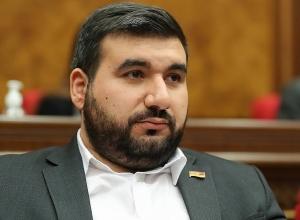 Надеюсь, блок «Армения» не уйдёт артистично из окопа после выступления: Алексанян