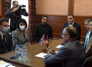 ԱԺ «Հայաստան» խմբակցության պատգամավորները հանդիպել են ՀՀ-ում Մեծ Բրիտանիայի դեսպանի հետ