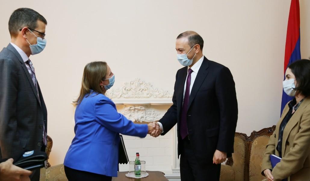 Արխիվ