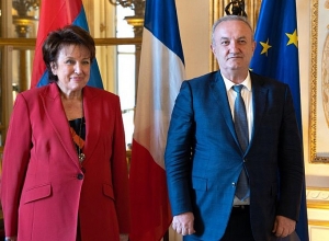 Վահրամ Դումանյանը հանդիպել է Ֆրանսիայի մշակույթի նախարար Ռոզելին Բաշլոյի հետ