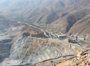 Сурен Папикян о передаче в дар правительству части акций Зангезурского медно-молибденового комбината