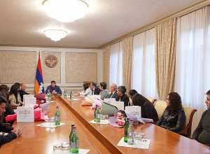 Հարությունյանն ընդունել է 2020 թվականի պատերազմի ընթացքում զոհված ուսուցիչների հարազատներին