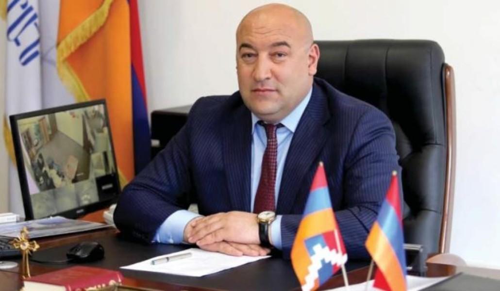 03663d270fd16ab850a9da8ff06f1ff9_M