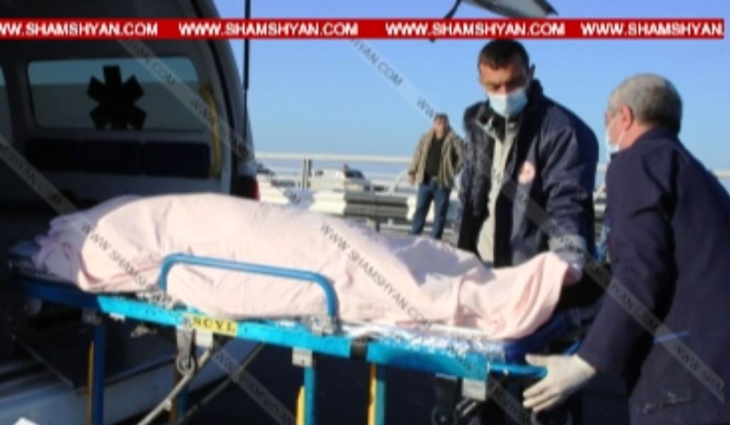 ecac74fabe614d699bbdd94c70a6409e