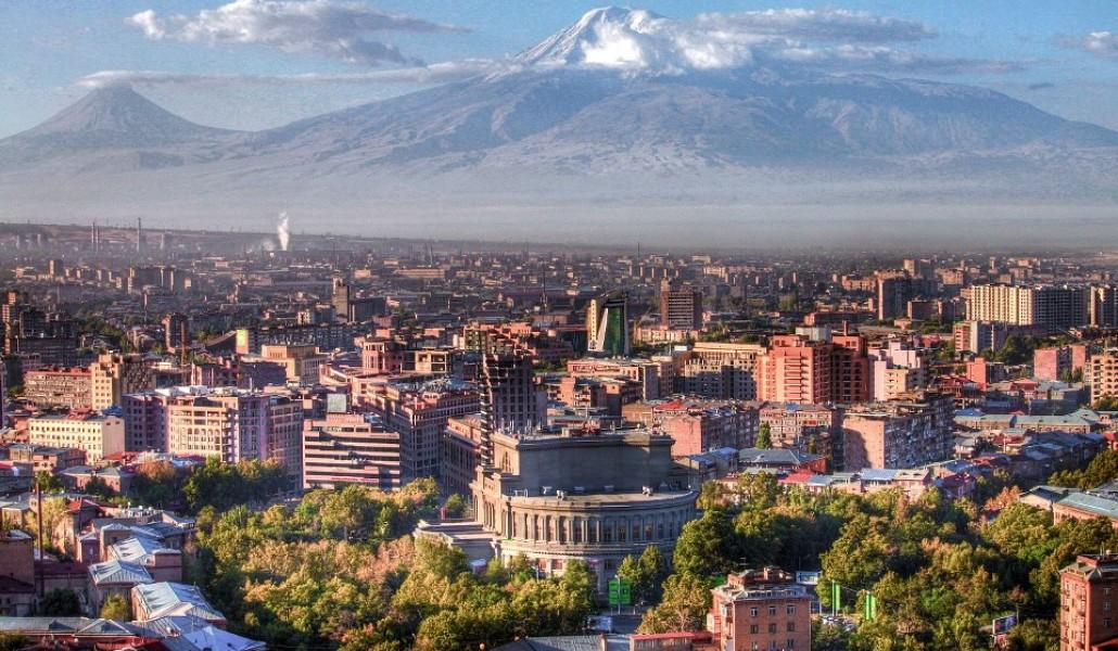 376863_441621965882461_852015339_n