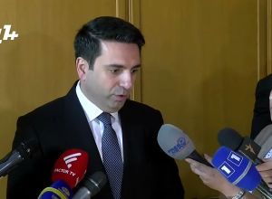 Роберт Кочарян поступит правильно, если воздержится от этих разговоров и будет поменьше говорить: Ален Симонян