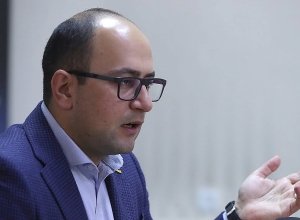 Մեզնով են բանակցում, այլ ոչ թե մենք ենք բանակցում. Մամիջանյան