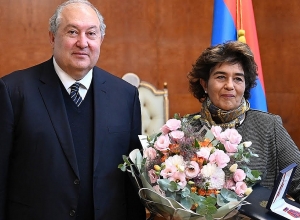 Նախագահը պարգևատրել է Էդել Հովնանյանին