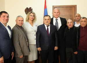 Կարեն Գիլոյանն ընդունել է Օլիմպիական չեմպիոններ Ալեքսանդր Կարելինին և Մնացական Իսկանդարյանին