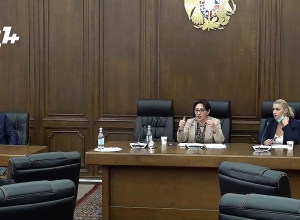 ПРЯМОЙ ЭФИР: Обсуждение проекта о внесении поправок к Закону о СМИ в НС