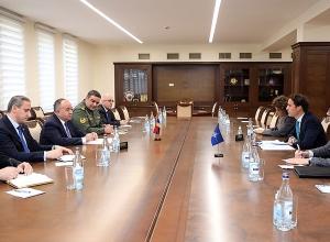 Министр обороны РА принял специального представителя генерального секретаря НАТО