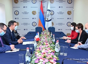 Ա․ Թաթոյանը Ֆրանսիայի դեսպանին է ներկայացրել ՀՀ սահմանային բնակիչների իրավունքների խախտումներն ադրբեջանական հանցավոր արարքներով