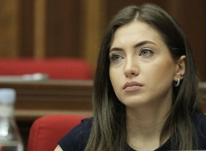 Тот, кто называет армянскую землю анклавом, - предатель: Анна Мкртчян