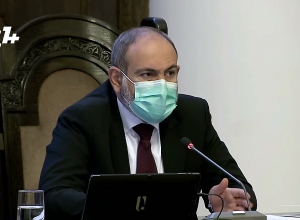 Խոստանում ենք, որ մայրուղիներին այլևս չենք տեսնի բահով՝ թափքից ավազ ցանող մարդու